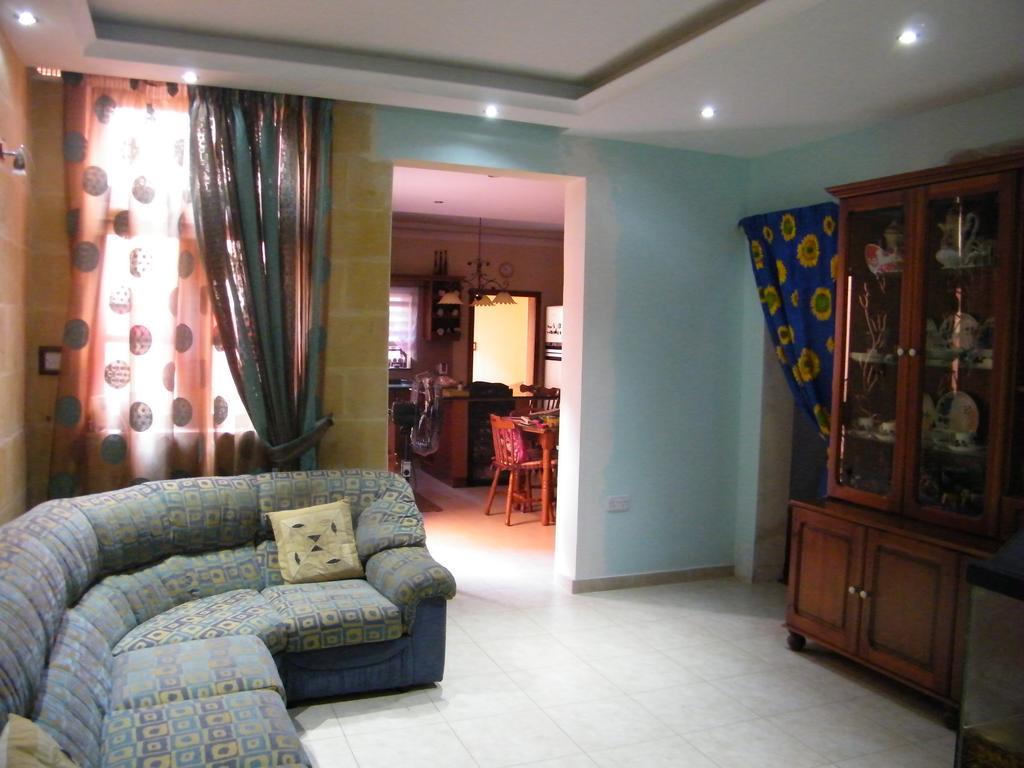 Apartmán Nocturne Family House Paola Exteriér fotografie